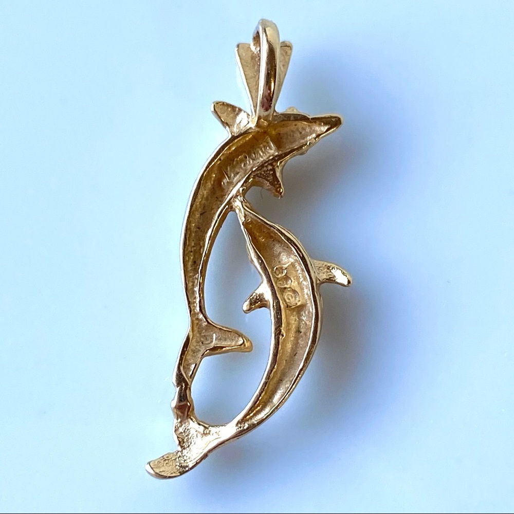 ⚡️Host Pick⚡️Vintage 14k Twin Dolphin Pendant - Picture 4 of 10